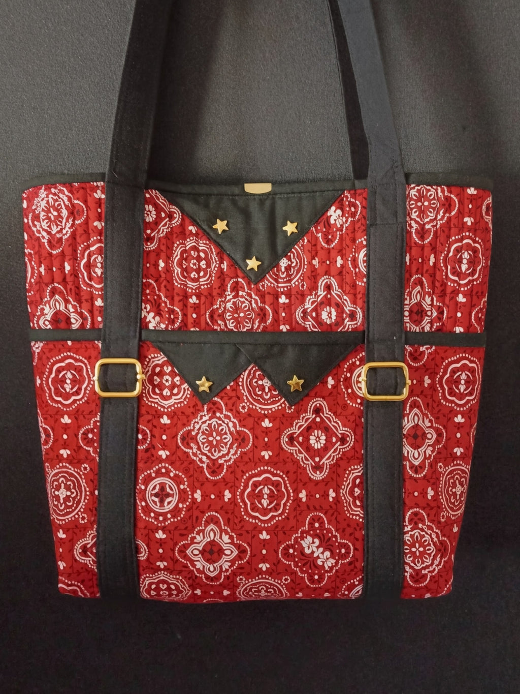 Homestead Bandana Quilted Tote — Red, Black & Gold Stars
