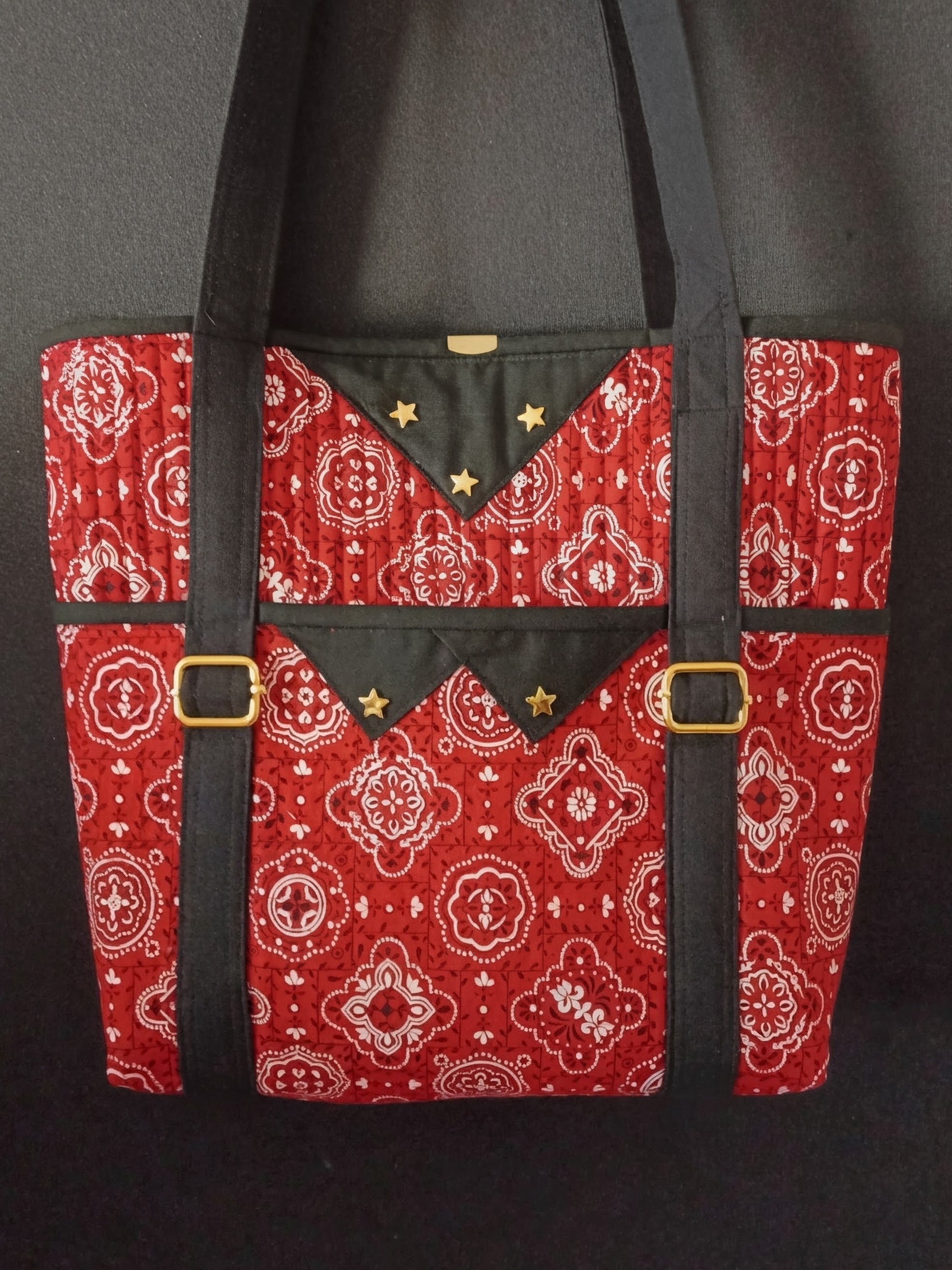 Homestead Bandana Quilted Tote — Red, Black & Gold Stars