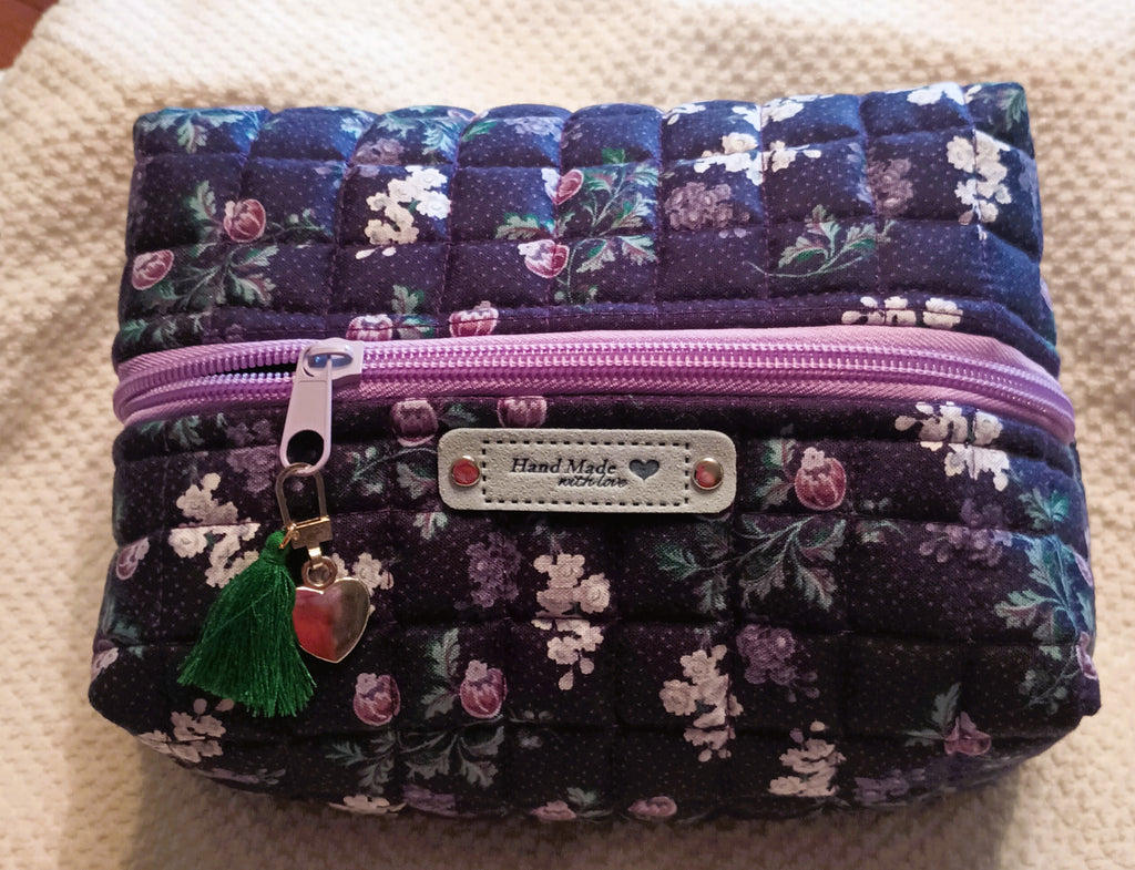Zip & Bloom Small Quilted Make-up Bag