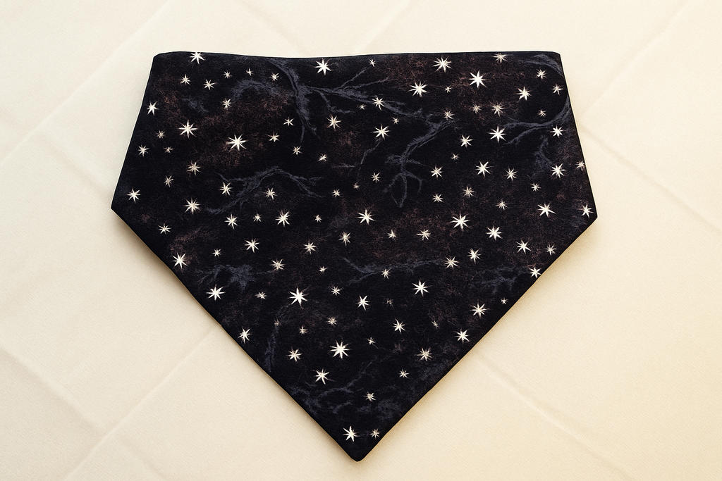 Enhanced bandana with star pattern